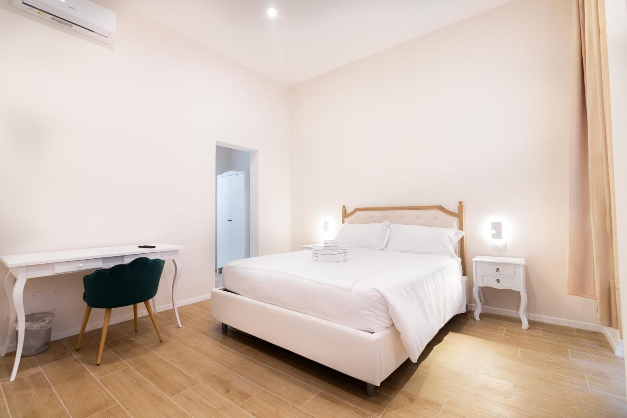 Charme & Chic Nazionale Hotel Rome Bagian luar foto